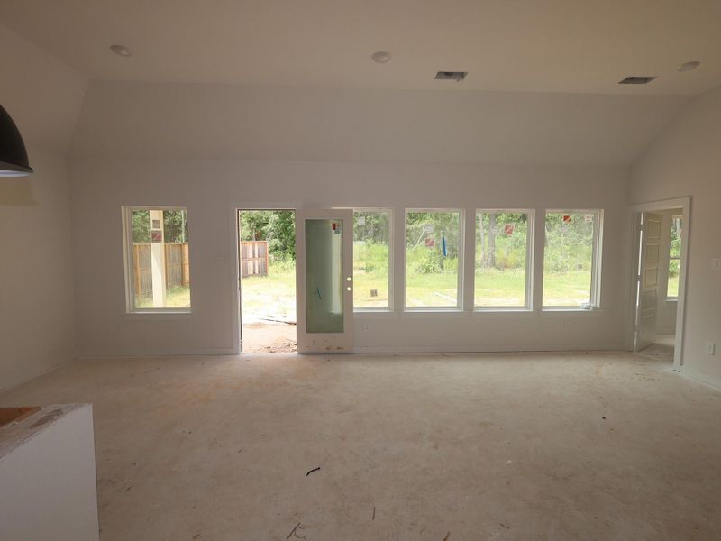 Spacious, unfurnished interior of a new home in Pinewood at Grand Texas, New Caney (Image 31).