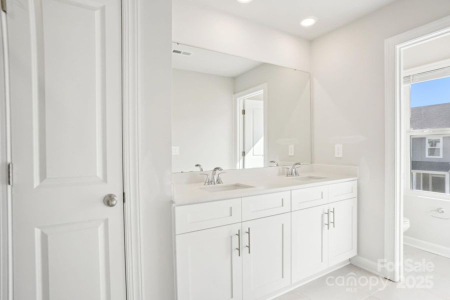 Furnished interior view inside a new home in Crossrail Station, Mooresville (Image 7).