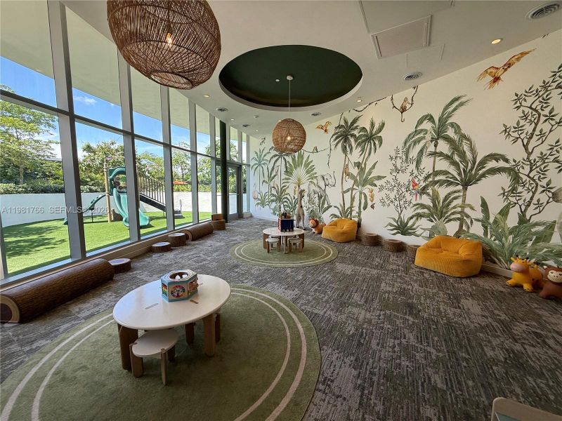 Community amenities in Aria Reserve, Miami (Image 75).