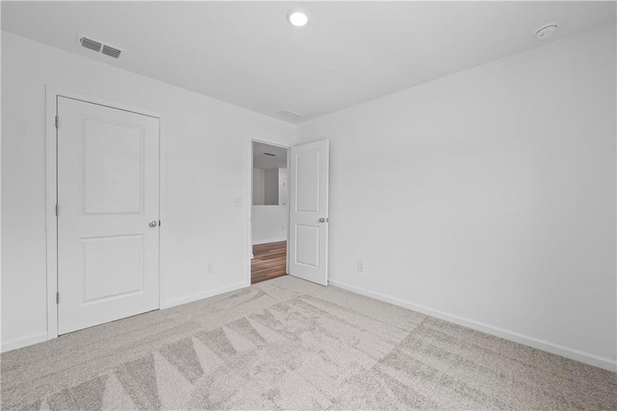 Spacious, unfurnished interior of a new home in Avery Ridge, Gainesville (Image 22).