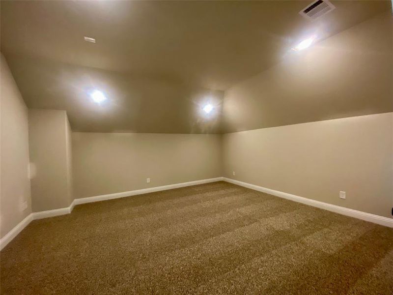 Raised media room to enjoy movies, video games, or just time away from the daily grind! Raised media room to enjoy movies, video games, or just time away from the daily grind!