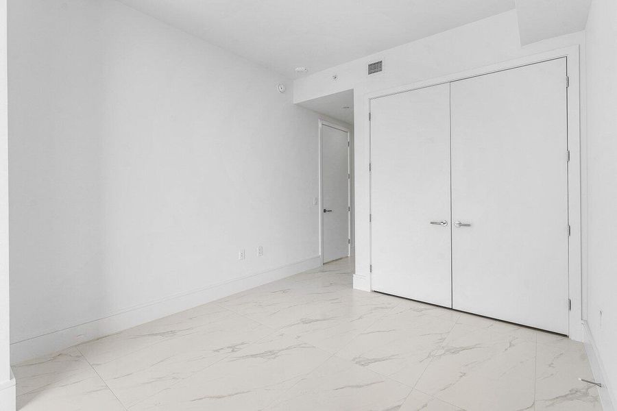 022-220LakeShoreDrive-1415-LakePark-FL-3