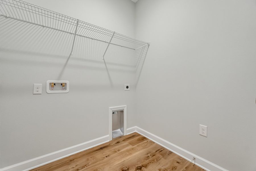 Spacious, unfurnished interior of a new home in Oak Hollow, Crestview (Image 36). Spacious, unfurnished interior of a new home in Oak Hollow, Crestview (Image 36).