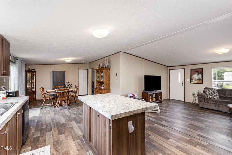 011_cj4a6438-edit_783