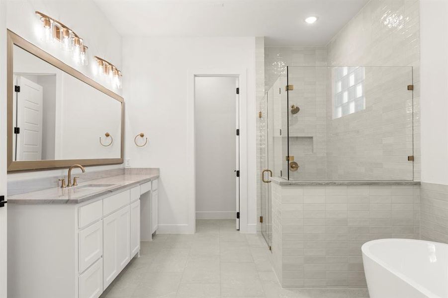 41. 200 Pearland - Bath (3)