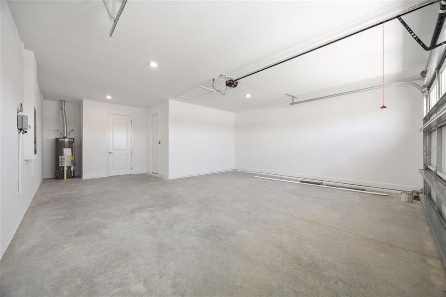 Spacious, unfurnished interior of a new home in , Ocala (Image 28). Spacious, unfurnished interior of a new home in , Ocala (Image 28).