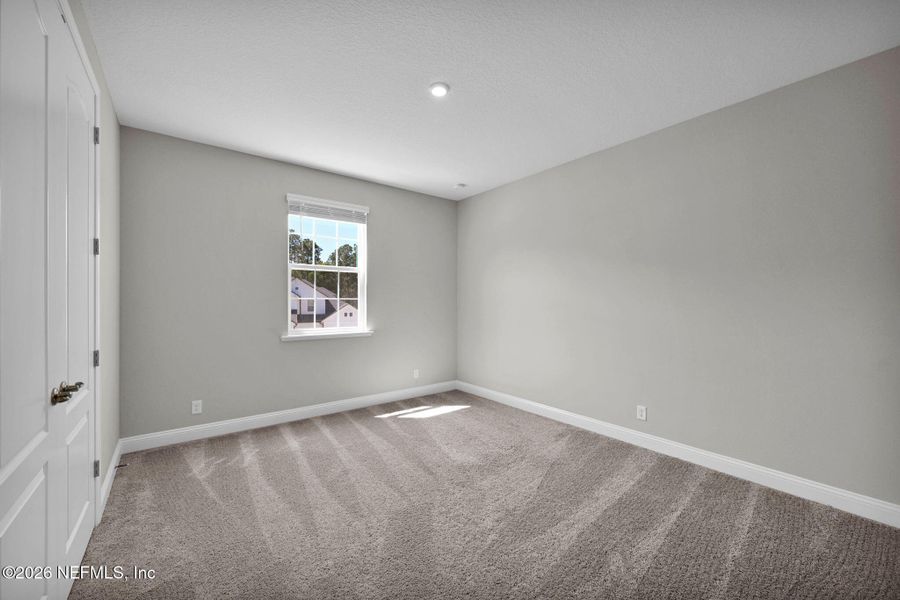 Spacious, unfurnished interior of a new home in , Middleburg (Image 25).