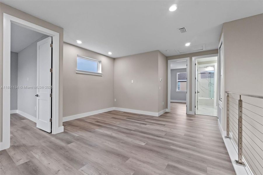 Spacious, unfurnished interior of a new home in , St. Cloud (Image 17).