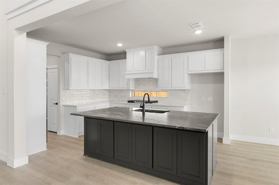 11. 9705 Merlos - Kitchen (2)