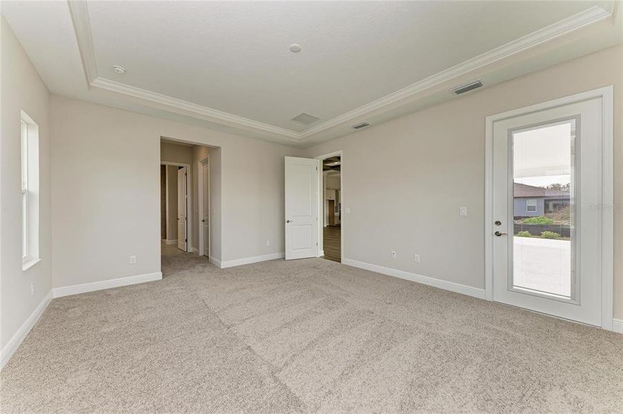 Spacious, unfurnished interior of a new home in North River Ranch, Parrish (Image 26).