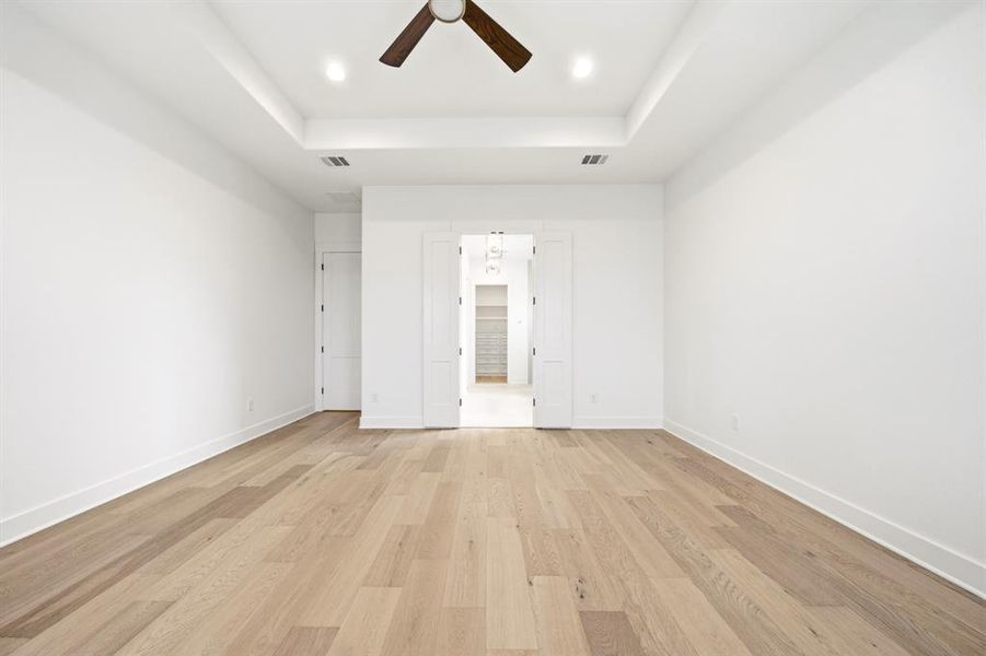 Spacious, unfurnished interior of a new home in , Hewitt (Image 18).