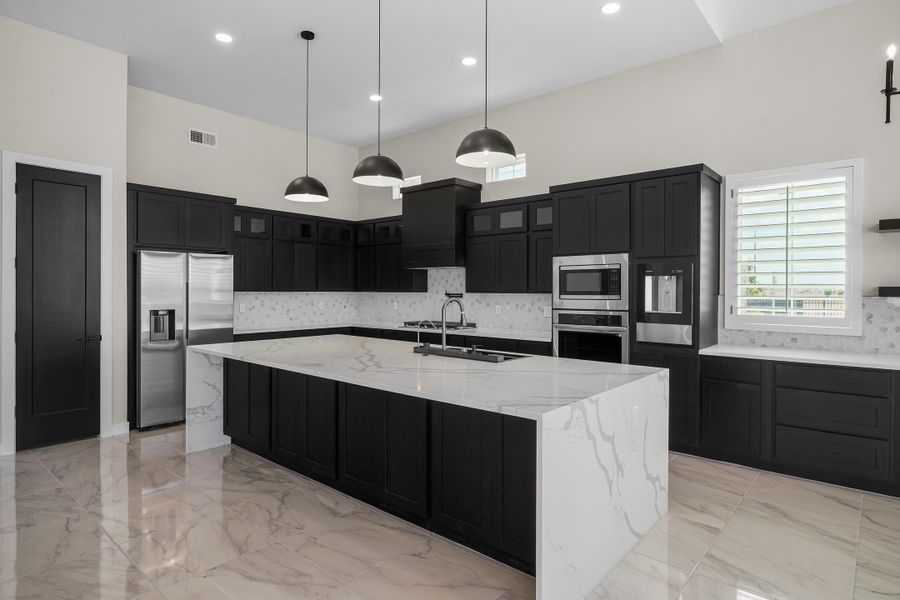 Furnished interior view inside a new home in Verdancia, El Paso (Image 6).