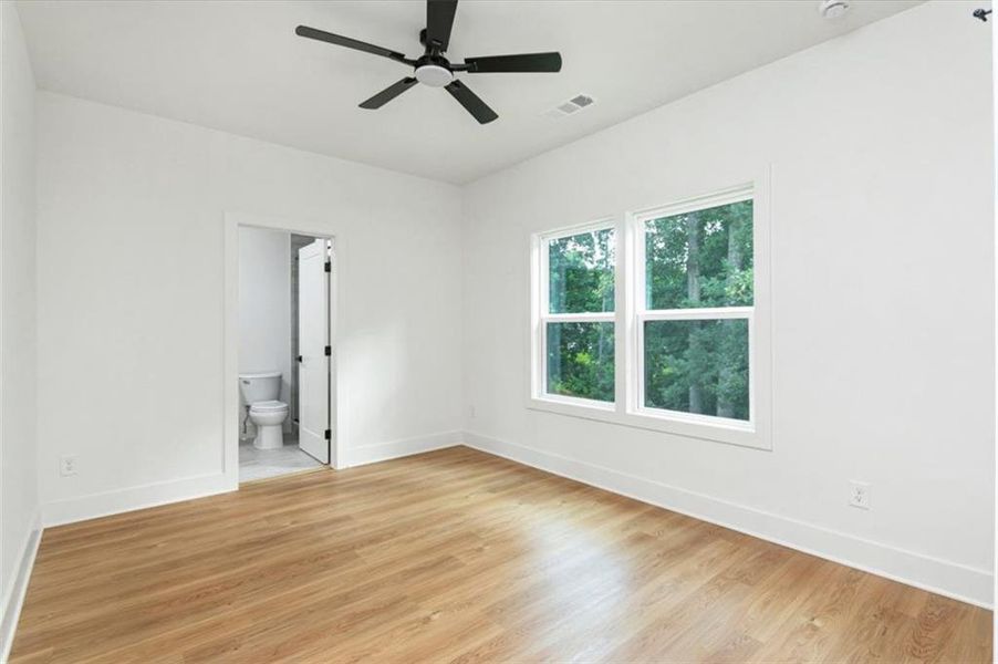 Spacious, unfurnished interior of a new home in , Monroe (Image 20).