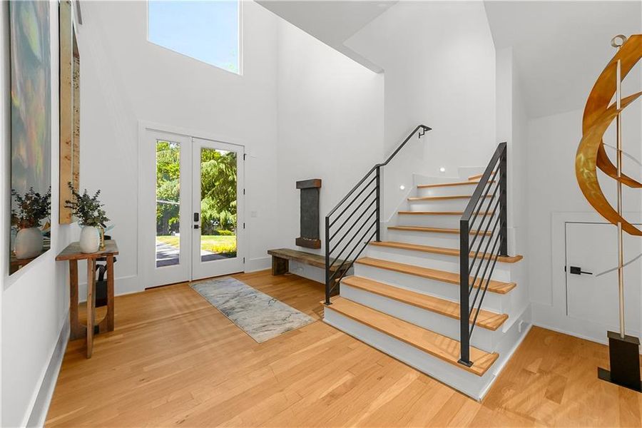 Spacious, unfurnished interior of a new home in , Brookhaven (Image 21).