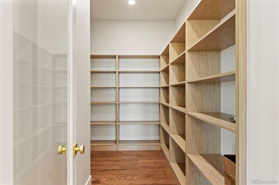 Walk in Pantry