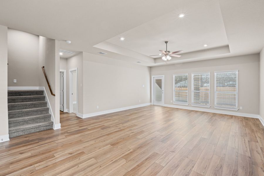 Spacious, unfurnished interior of a new home in Three Creeks, Belton (Image 8). Spacious, unfurnished interior of a new home in Three Creeks, Belton (Image 8).