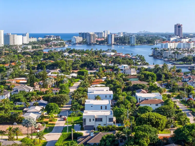 399 NE Spanish Ct Boca Raton FL 06