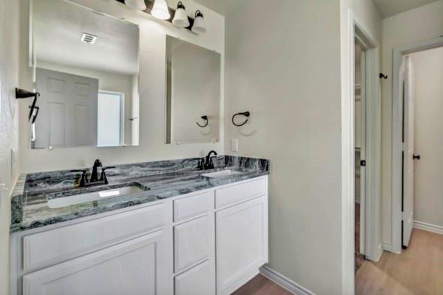 Furnished interior view inside a new home in , Fort Worth (Image 7).