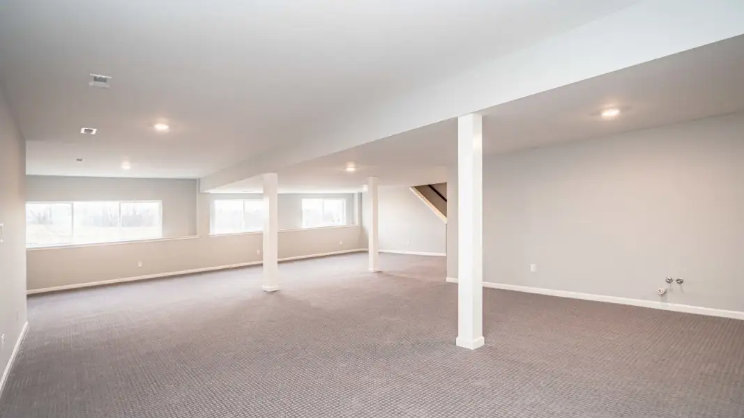 Representative unfurnished interior of a home built from the The Middleton by Norfolk Homes in Offsite Builds Southern Michigan, Ann Arbor (Image 55).