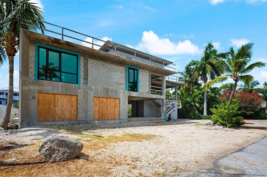 Exterior details and patio area of a home in , Islamorada, Village of Islands (Image 10).