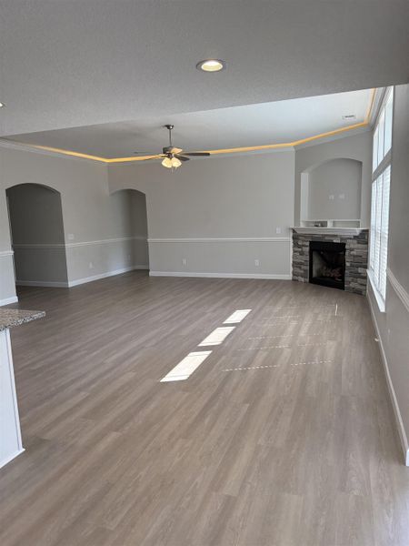 Spacious, unfurnished interior of a new home in Fall Creek, Inman (Image 5).