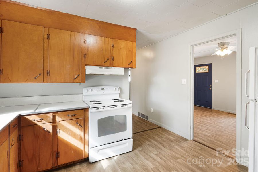 Laundry Room 23 A Duck Dr.