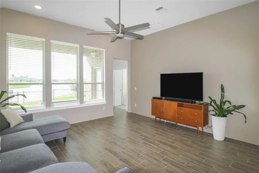 Image 31 of a home in . Image 31 of a home in .