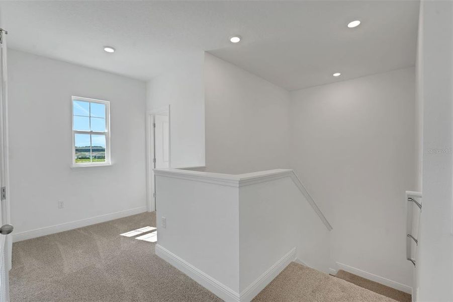 Spacious, unfurnished interior of a new home in Crossroads at Kelly Park, Apopka (Image 12).