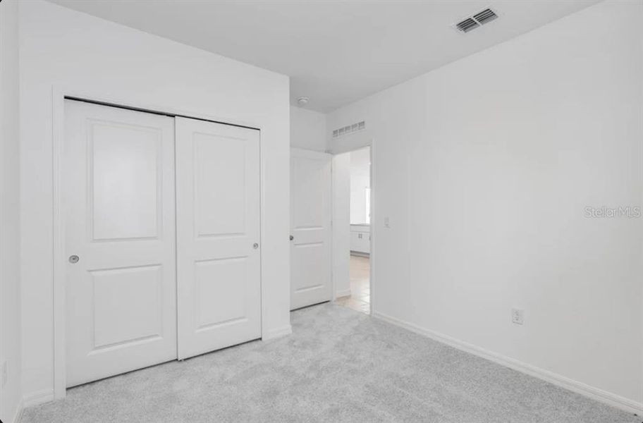 Spacious, unfurnished interior of a new home in Coasterra Community Group Page, Palmetto (Image 7).