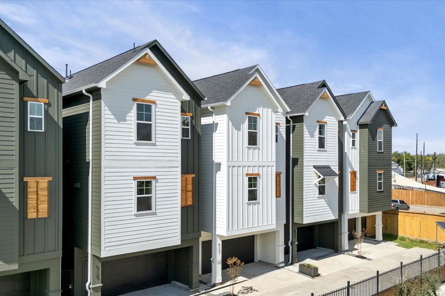 Exterior details and patio area of a home in , Houston (Image 25).