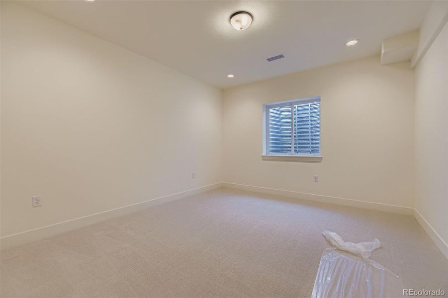 Spacious, unfurnished interior of a new home in Hilltop 55+ at Inspiration, Aurora (Image 26). Spacious, unfurnished interior of a new home in Hilltop 55+ at Inspiration, Aurora (Image 26).