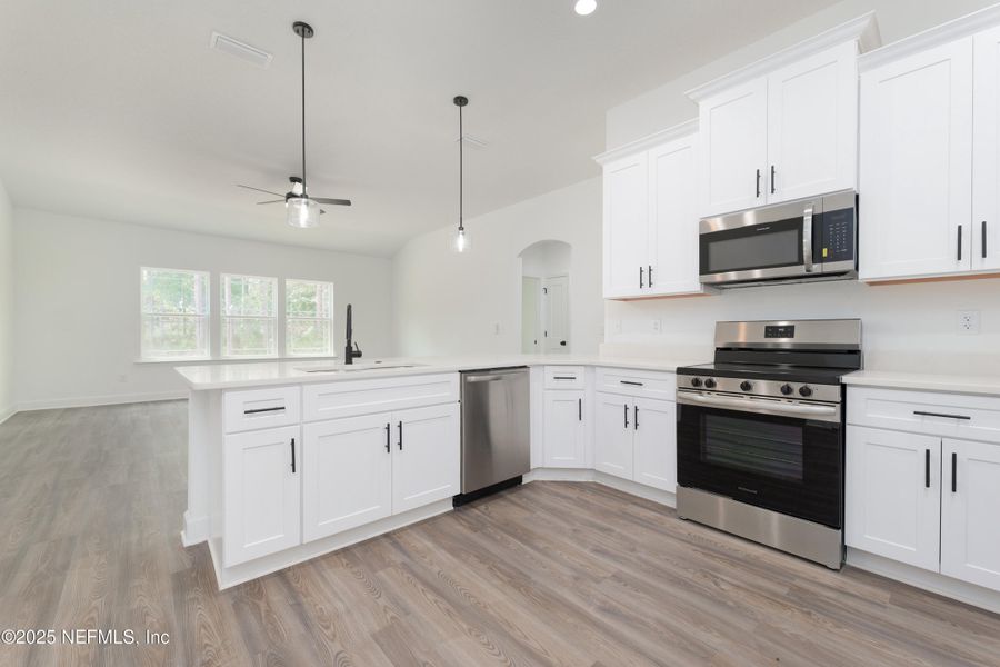 Furnished interior view inside a new home in , Middleburg (Image 11).