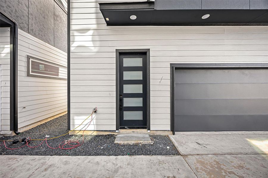 Exterior details and patio area of a home in , Houston (Image 3).
