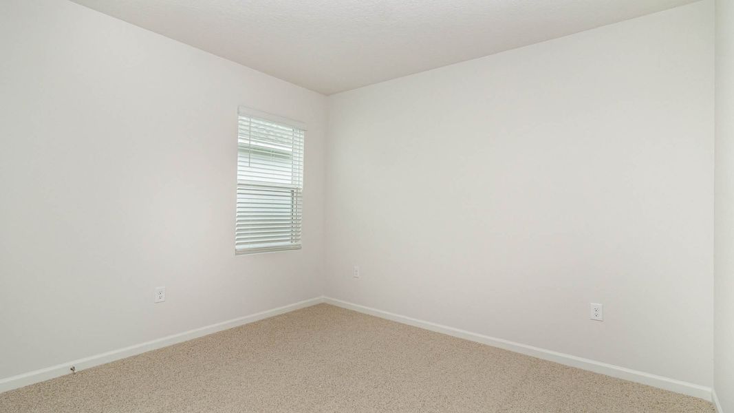 Spacious, unfurnished interior of a new home in Cypress Bay West, Palm Bay (Image 19).