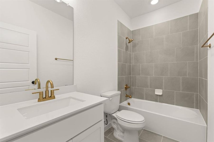 816 Alderwood-Bathroom-1