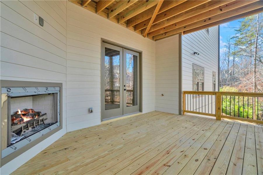 Exterior details and patio area of a home in , Gainesville (Image 32).