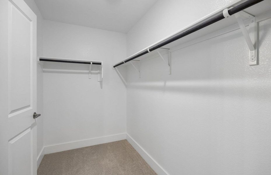Spacious, unfurnished interior of a new home in Saddleback at Santa Rita Ranch, Liberty Hill (Image 17).