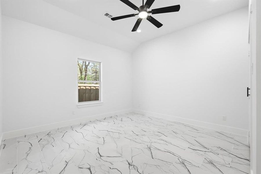 Spacious, unfurnished interior of a new home in , Gun Barrel City (Image 29).