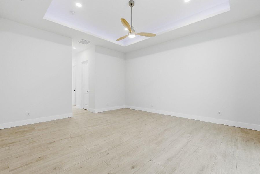 Spacious, unfurnished interior of a new home in , Lake Worth (Image 13). Spacious, unfurnished interior of a new home in , Lake Worth (Image 13).