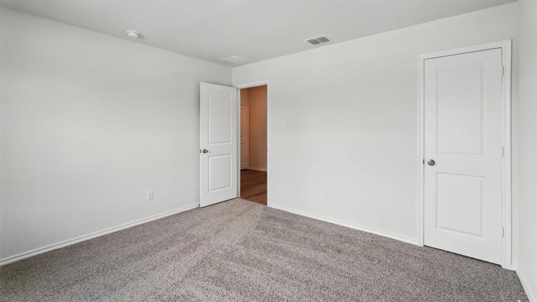Spacious, unfurnished interior of a new home in Sanger Circle, Sanger (Image 27).
