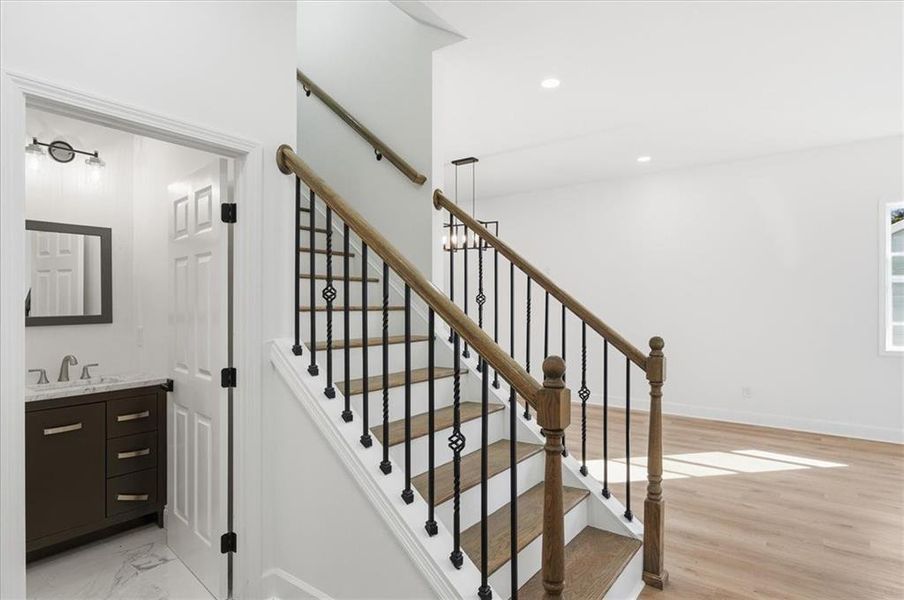 Spacious, unfurnished interior of a new home in , Atlanta (Image 38).