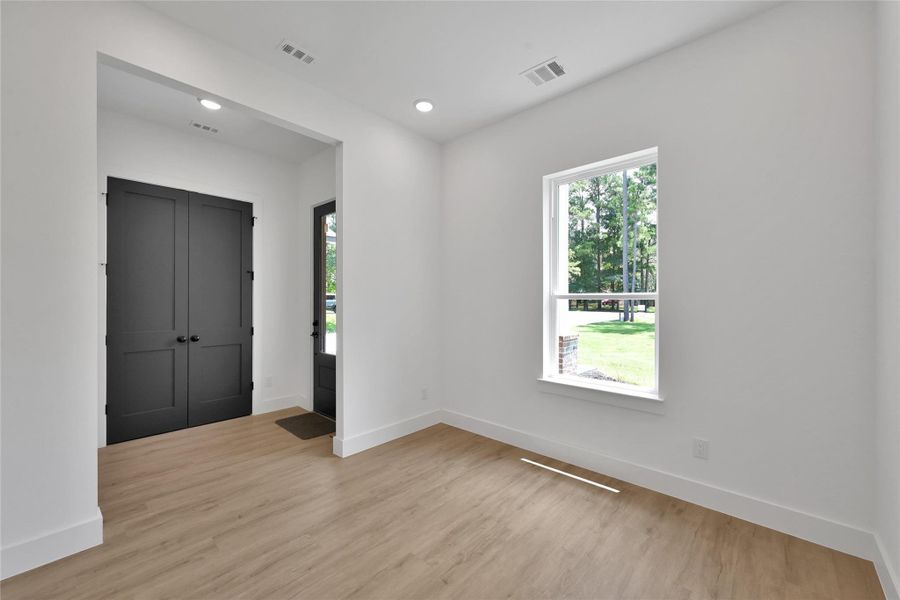 Spacious, unfurnished interior of a new home in , Magnolia (Image 25).
