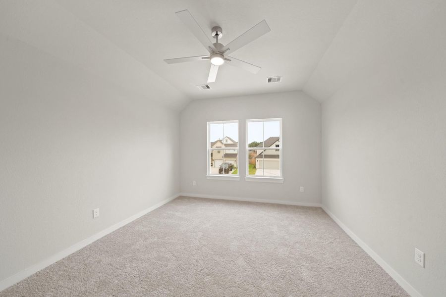Spacious, unfurnished interior of a new home in Barton Creek Ranch, Conroe (Image 13). Spacious, unfurnished interior of a new home in Barton Creek Ranch, Conroe (Image 13).