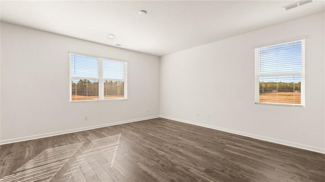 Spacious, unfurnished interior of a new home in Shoal Creek, Hampton (Image 16).
