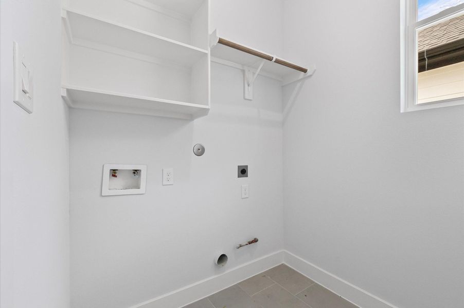 Spacious, unfurnished interior of a new home in , Houston (Image 21).