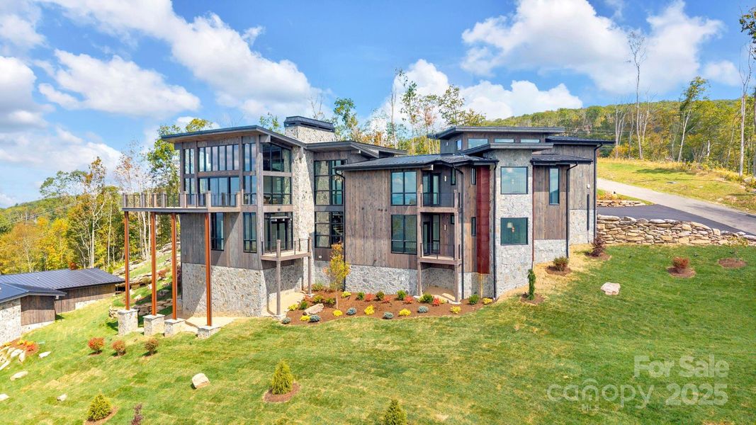 Front exterior of a new home in , Banner Elk, NC, highlighting curb appeal (Image 2).