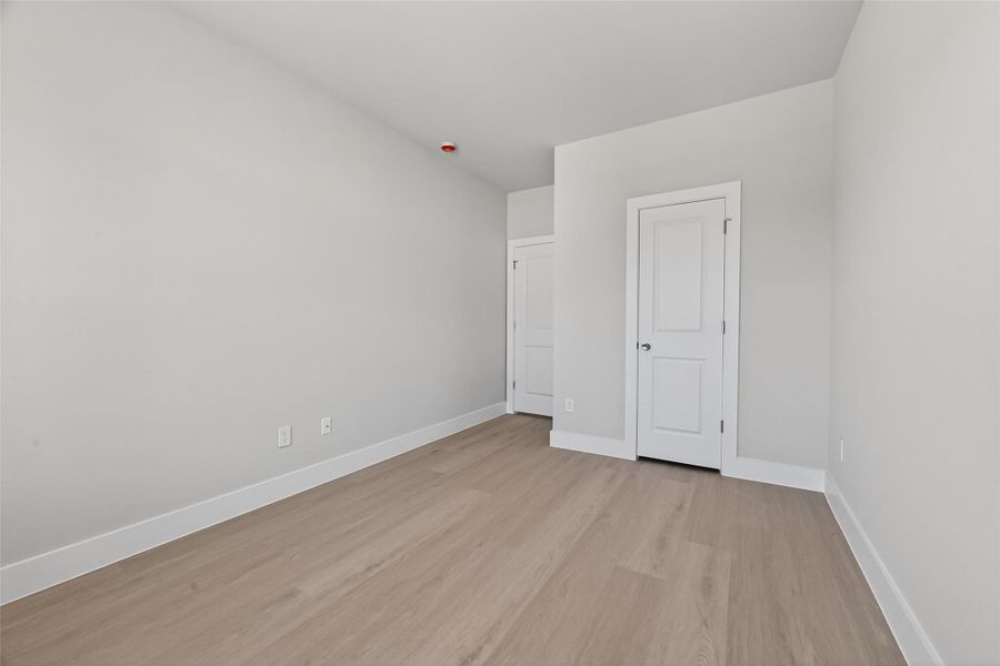 Spacious, unfurnished interior of a new home in Metro Village, Houston (Image 33).