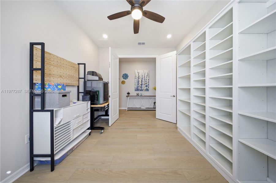 Flex Room/Den/3rd Bedroom