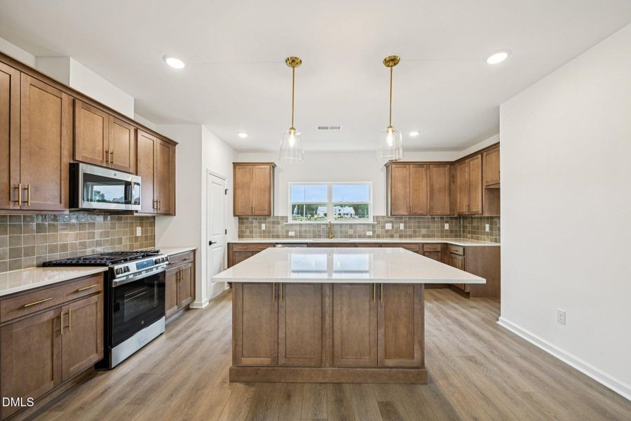 11-web-or-mls-Quarry Rd-S1410-011