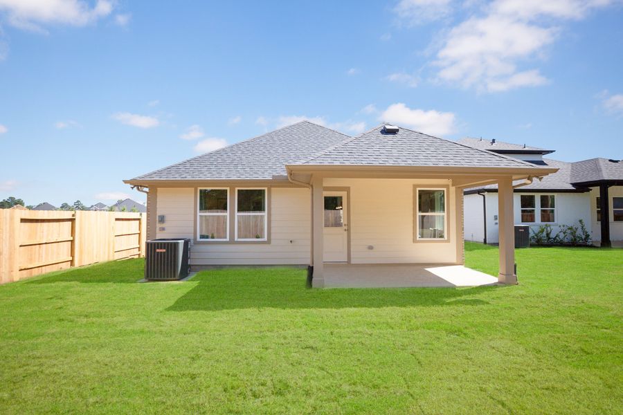 Representative exterior details of a home built from the Austin by Beazer Homes in Sorella, Tomball (Image 3).